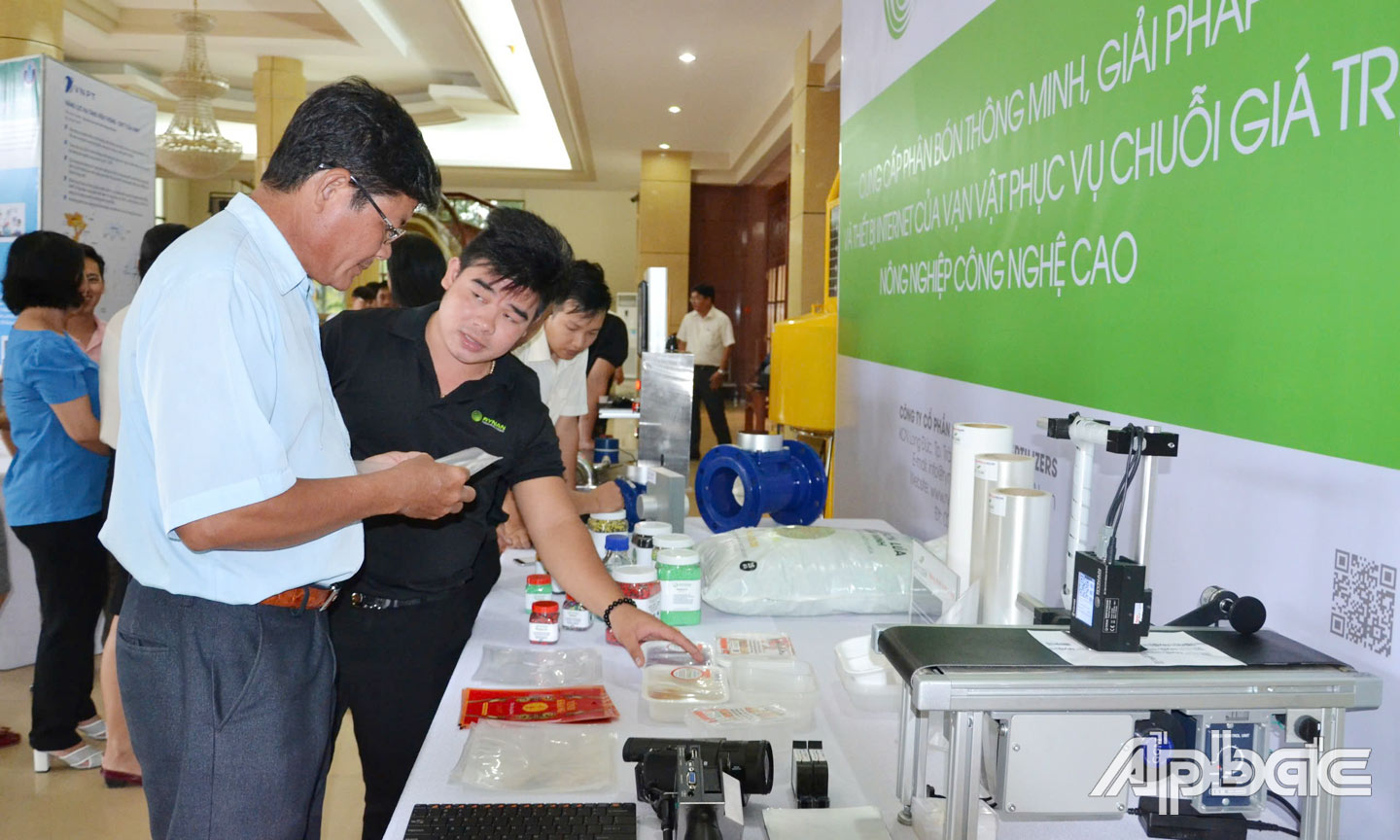 Giới thiệu các mô hình ứng dụng công nghệ cao trong sản xuất nông nghiệp.