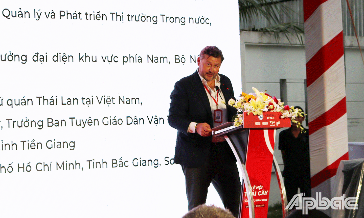 Ông Olivier Langlet, Tổng Giám đốc tập đoàn Central Retail Việt Nam phát biểu tại lễ khai mạc
