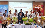 Tặng Bằng khen cho ekip thực hiện ca thông tim xuyên bào thai cho sản phụ người Singapore