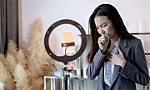 Hay ho đau họng vì giao tiếp nhiều - Giải pháp chăm sóc hiệu quả