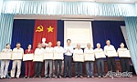 Đẩy mạnh phong trào thi đua  
