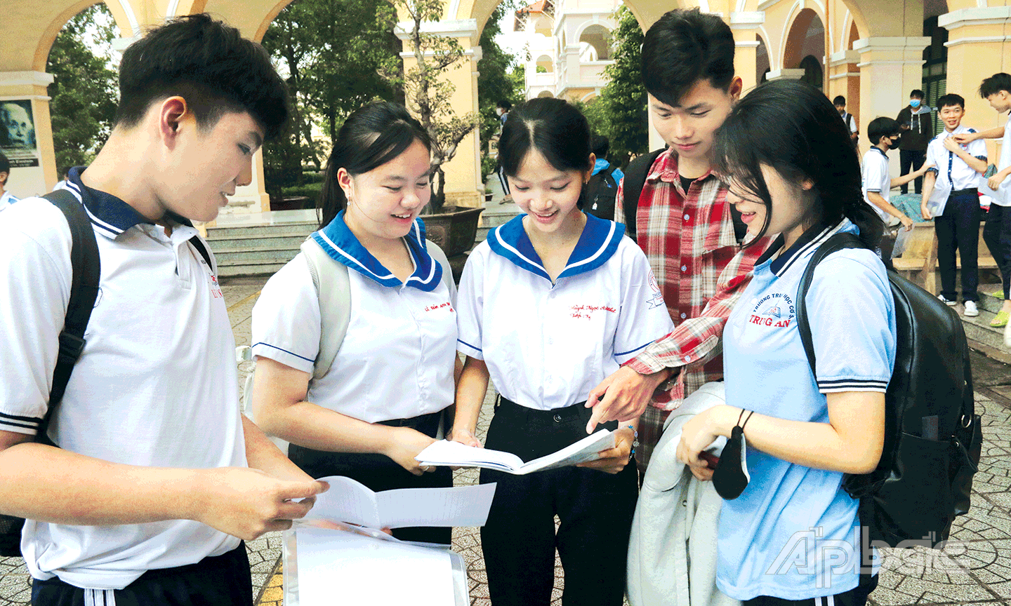 Gợi ý làm bài môn Toán Kỳ thi tuyển sinh lớp 10 tỉnh Tiền Giang năm học 2025 - 2026