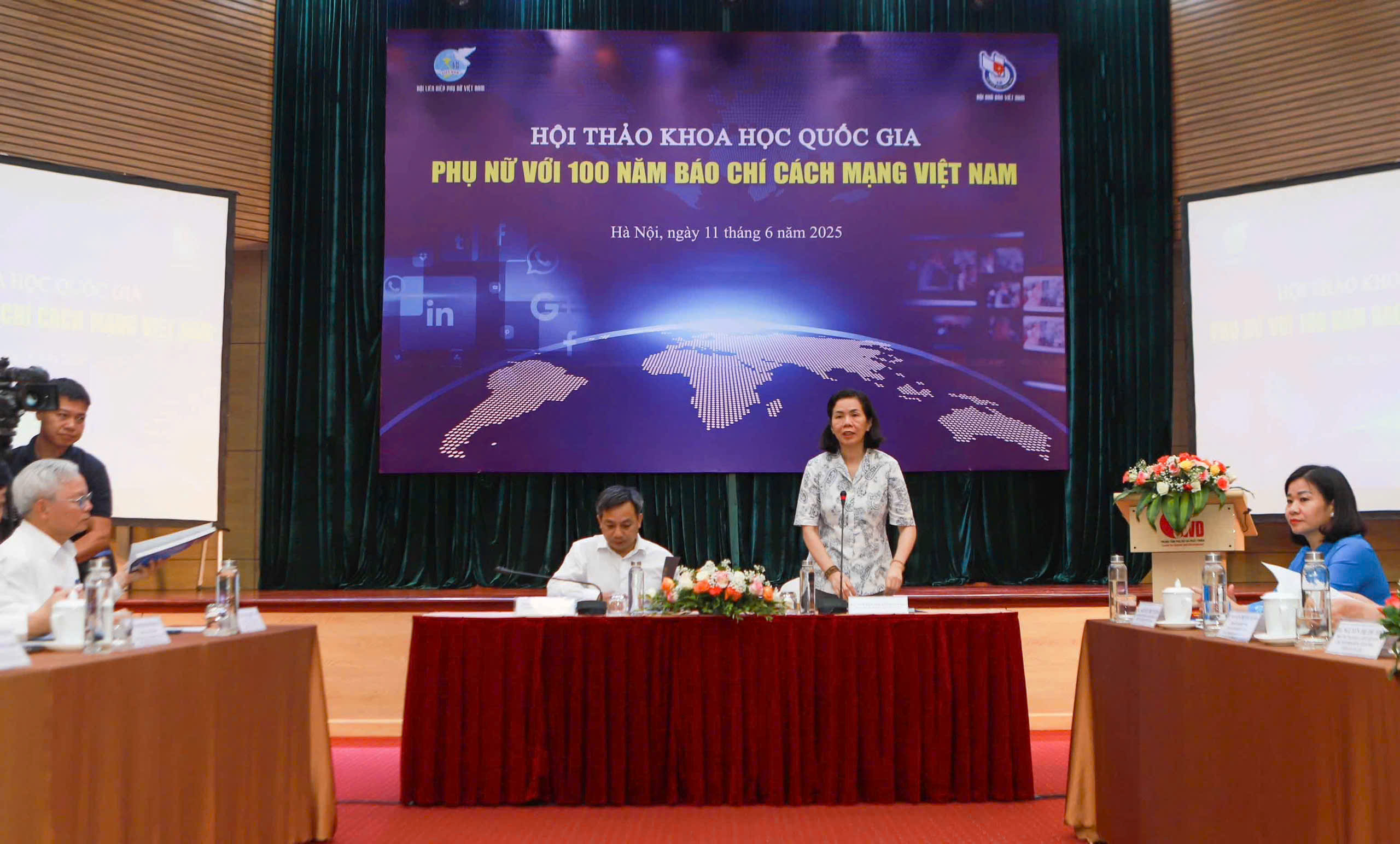 Tôn vinh đóng góp của phụ nữ và báo chí nữ trong 100 năm Báo chí Cách mạng Việt Nam