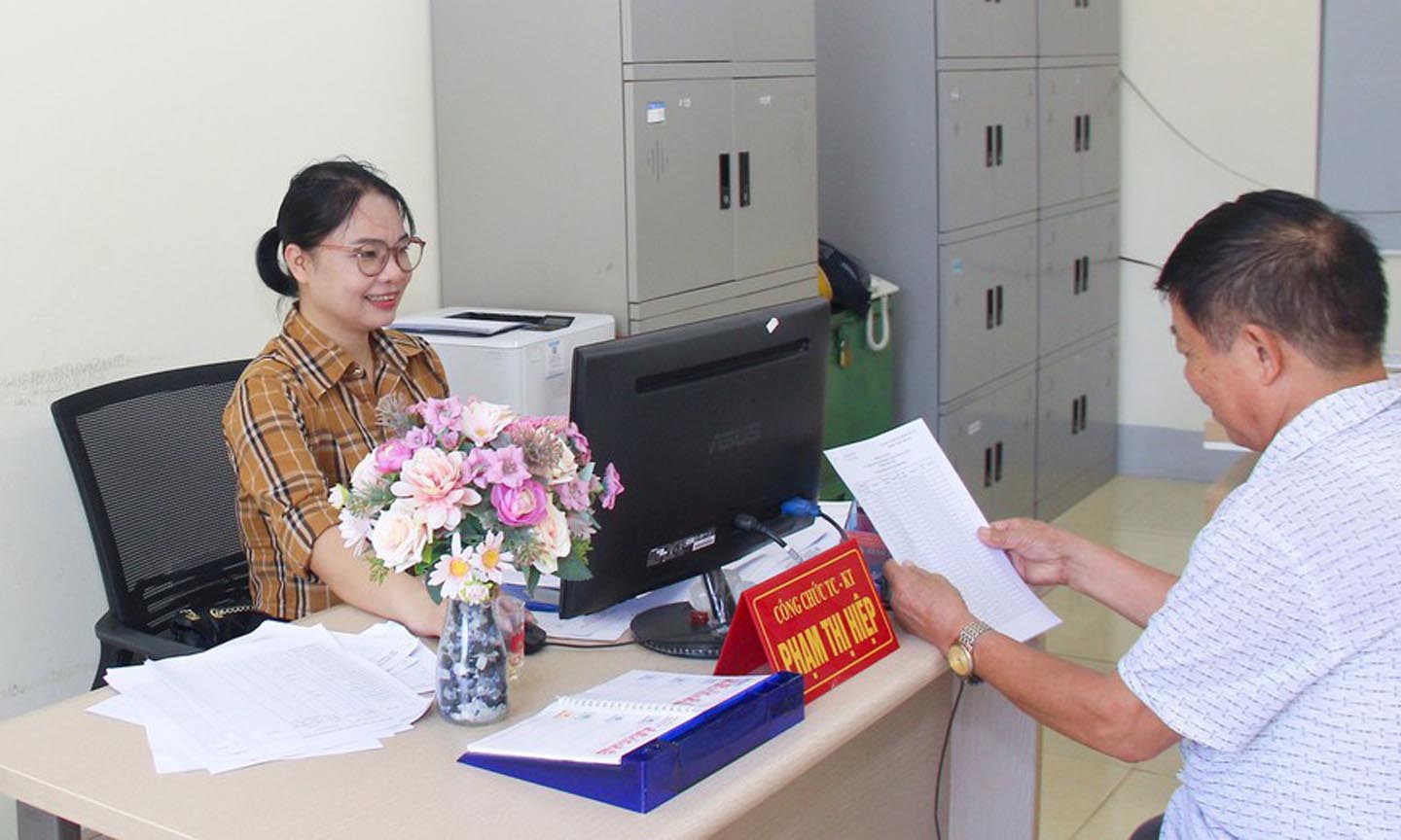 Quy định tổ chức các cơ quan chuyên môn thuộc UBND tỉnh, xã