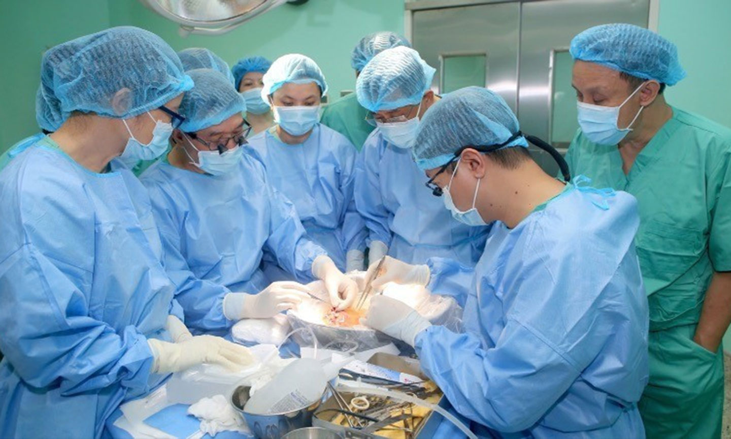Hue Central Hospital affirms its position through organ transplantation