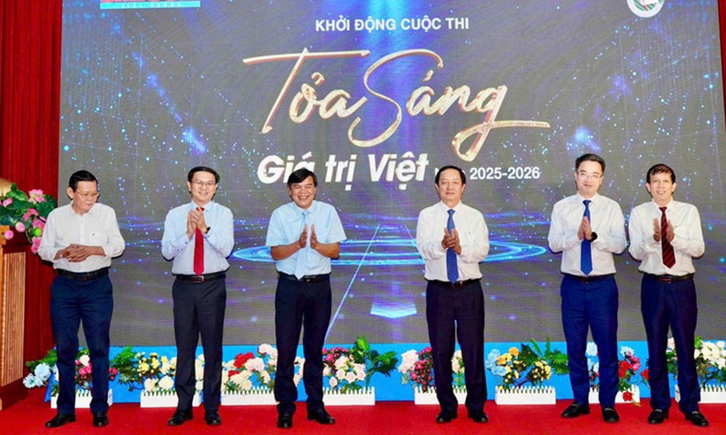 Winners of Shining Vietnamese Values Contest 2023–2025 awarded