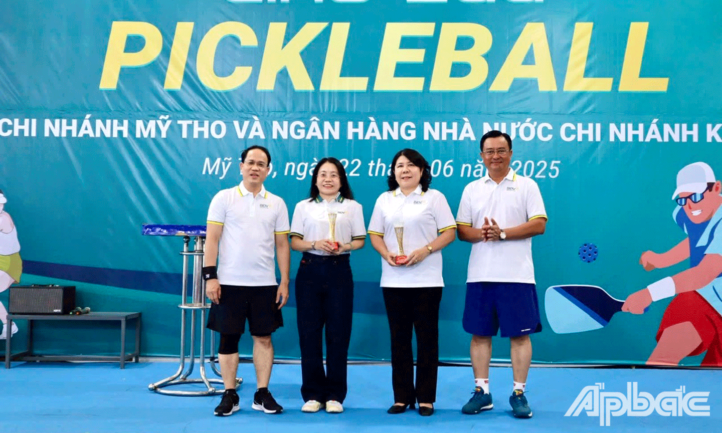 Giao lưu thể thao kỷ niệm 10 năm thành lập BIDV Mỹ Tho