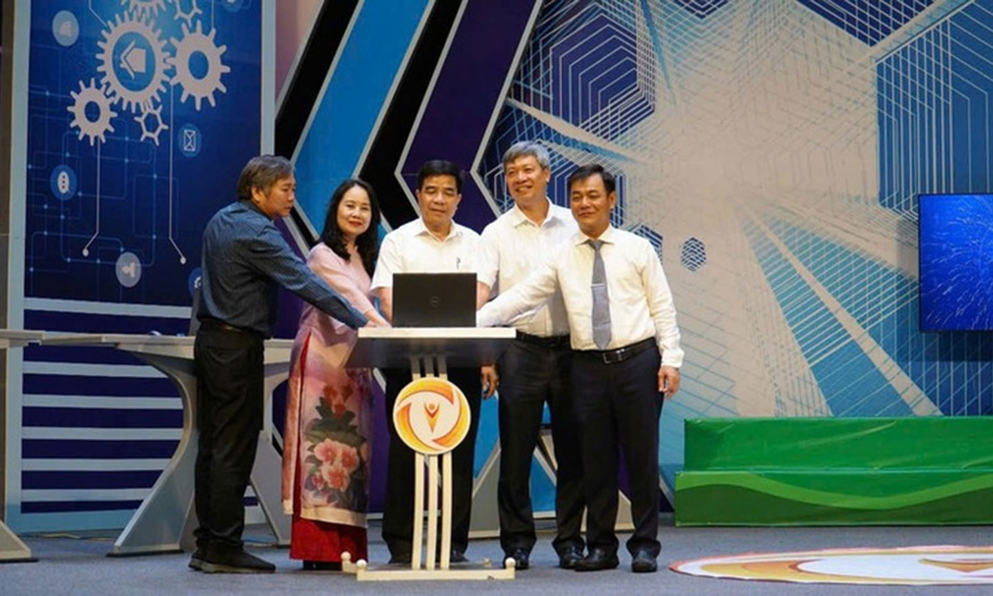 Viet Nam's digital transformation puts people first
