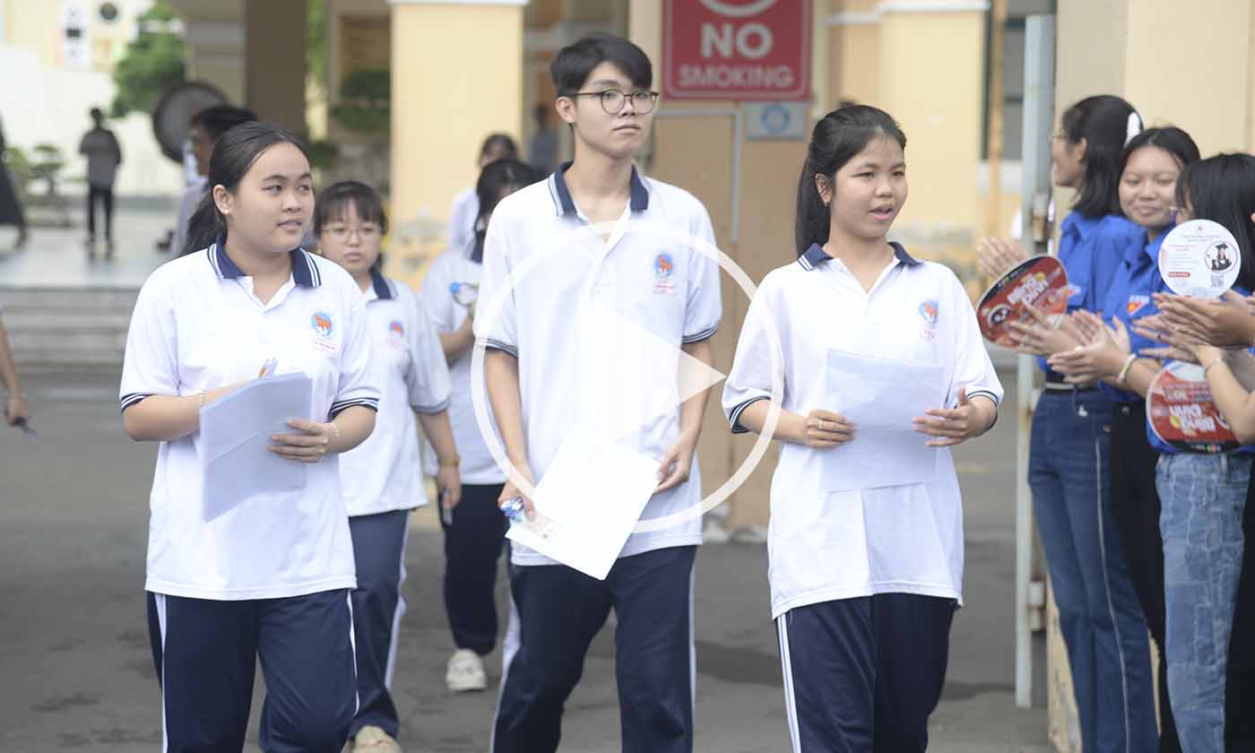 Thí sinh hào hứng với đề thi môn Ngữ Văn