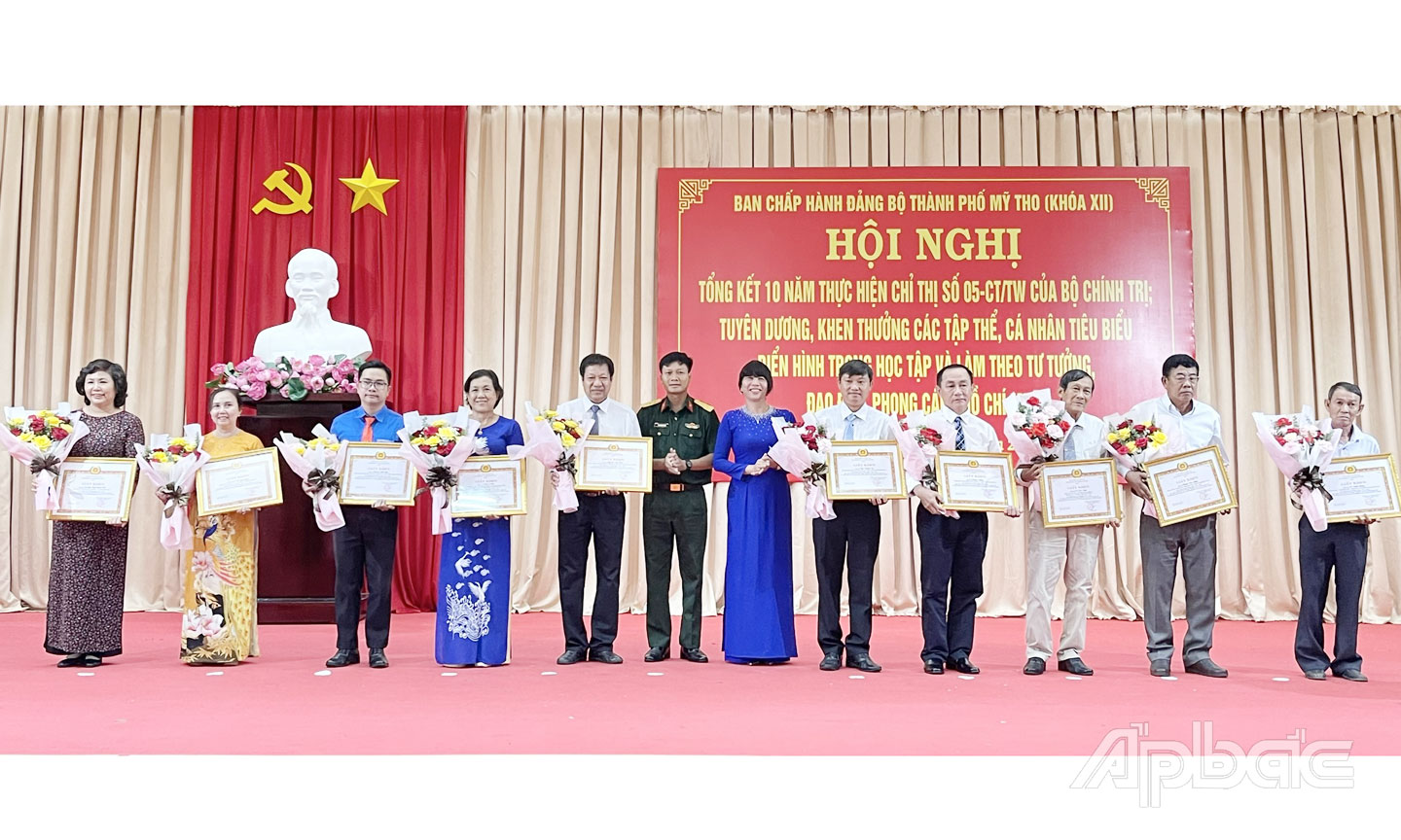 Học Bác về tình yêu thương con người