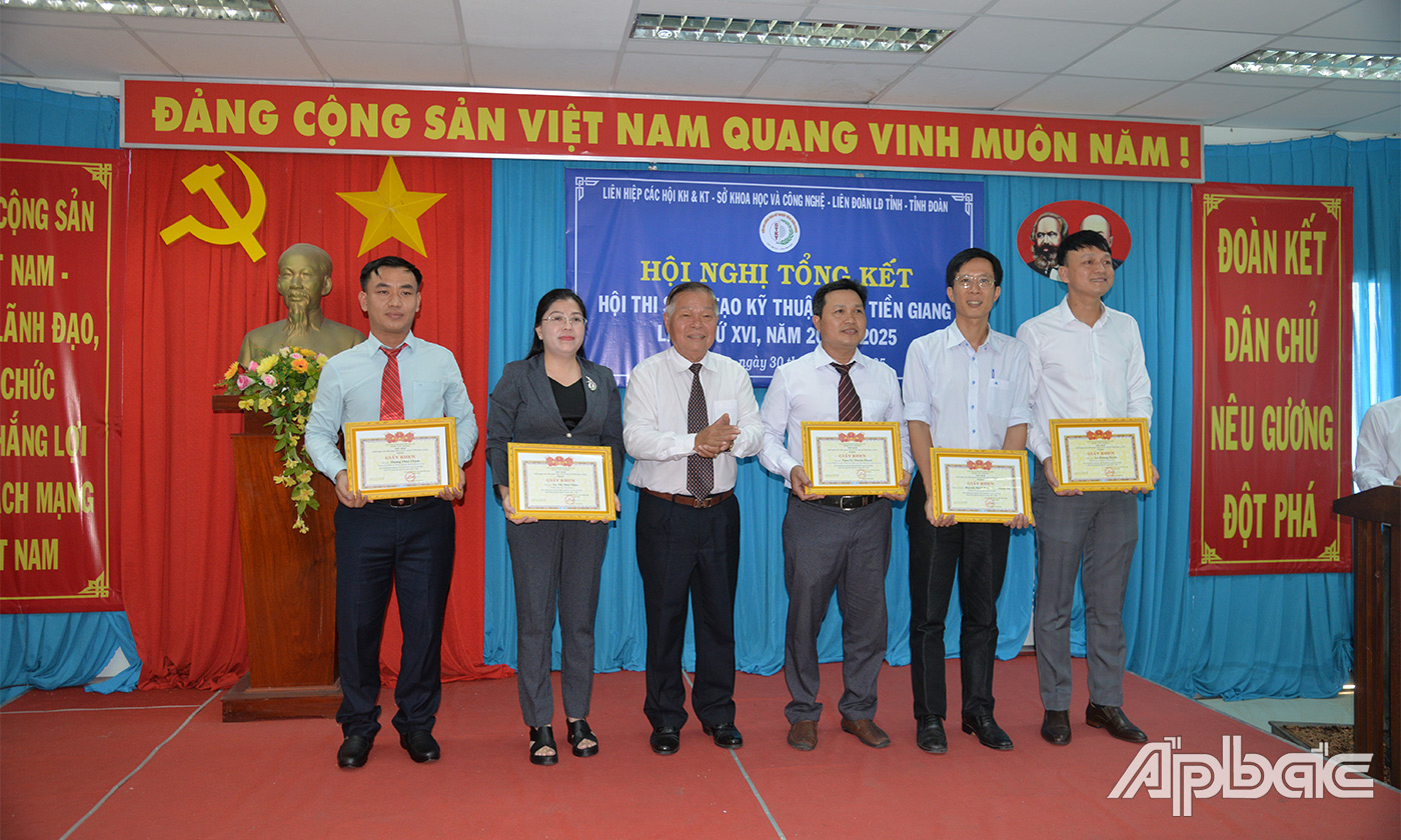 Trao thưởng Hội thi Sáng tạo kỹ thuật tỉnh Tiền Giang lần thứ XVI
