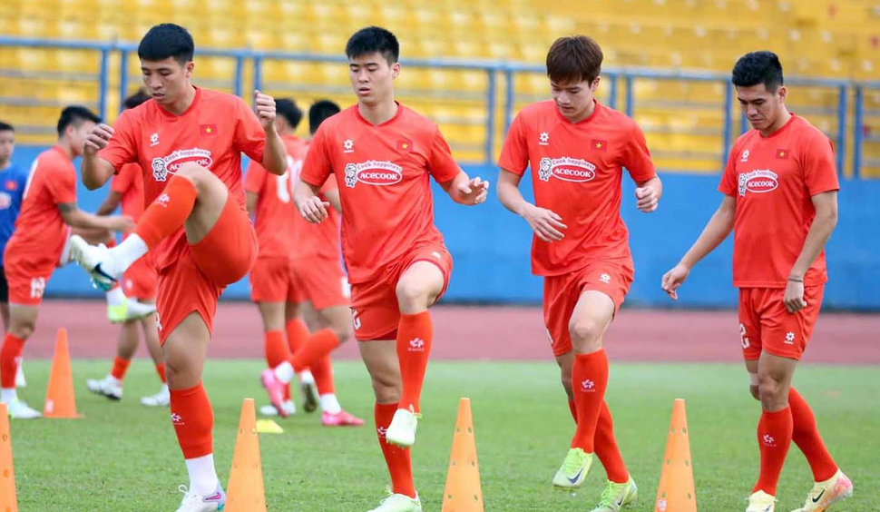 Tuyển Việt Nam quyết tâm hướng đến điểm số trên sân của Malaysia. Ảnh: VFF