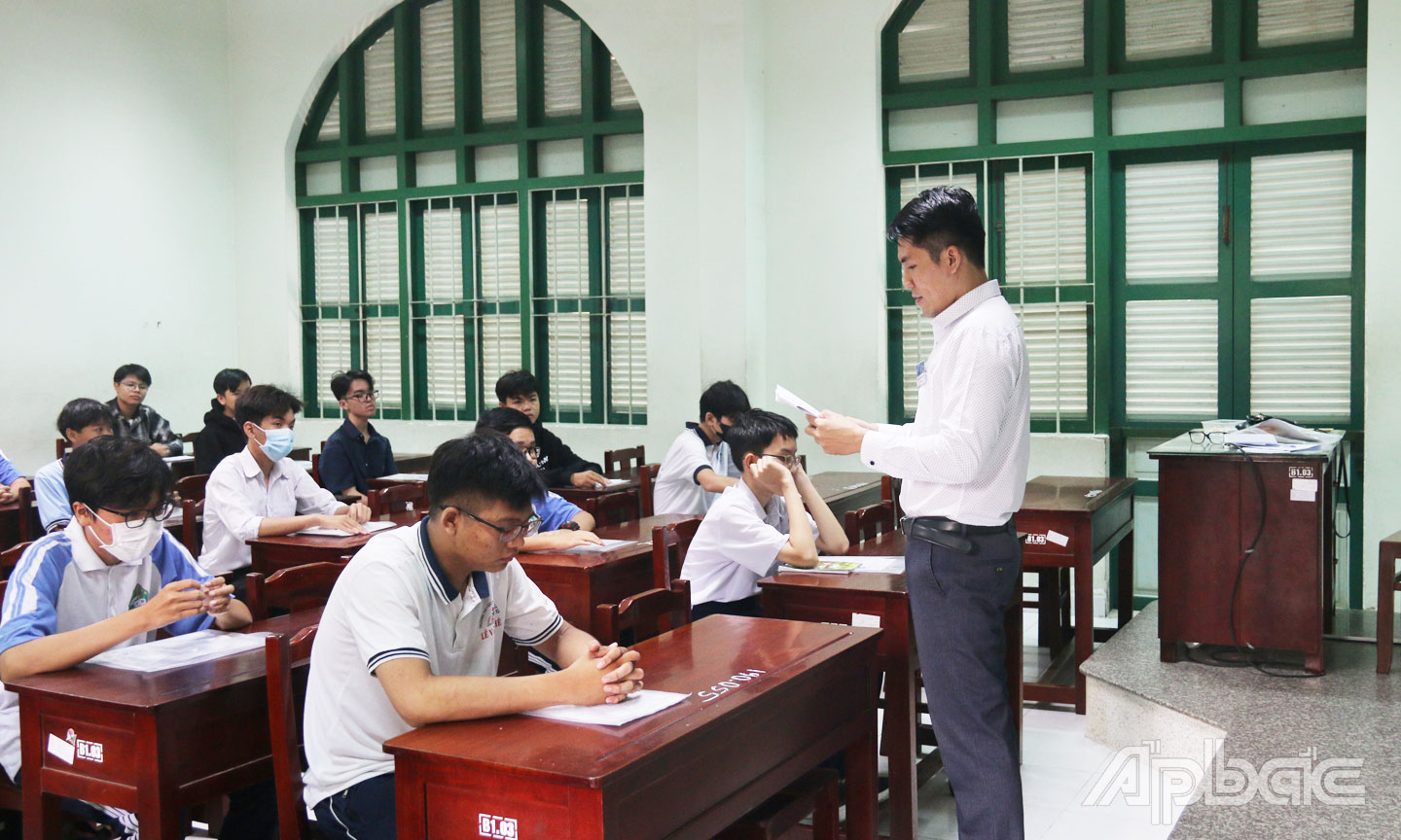 Hội đồng thi Trường THPT Nguyễn Đình Chiểu, TP. Mỹ Tho.