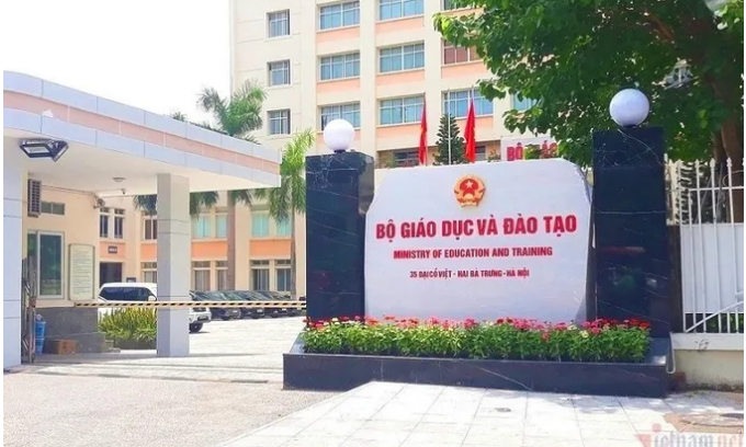 Bộ GD-ĐT yêu cầu không ảnh đến quyền lợi thí sinh trong việc điều chỉnh tổ hợp xét tuyển đại học.