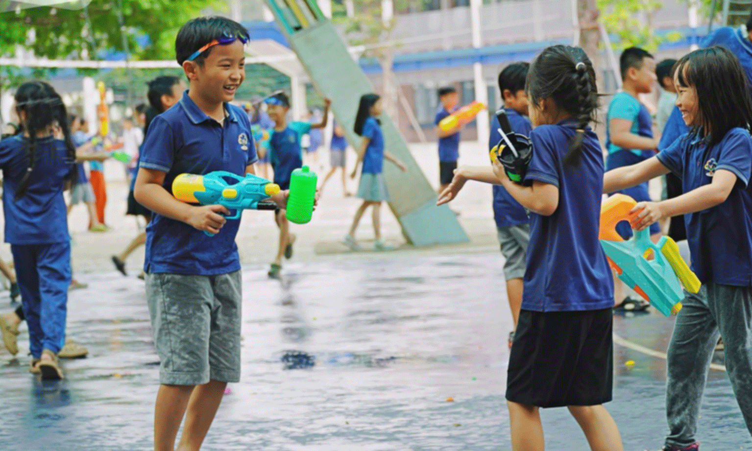 Khi được vận động thường xuyên, trẻ không chỉ khỏe mạnh mà còn dần hình thành sự tự tin vào bản thân