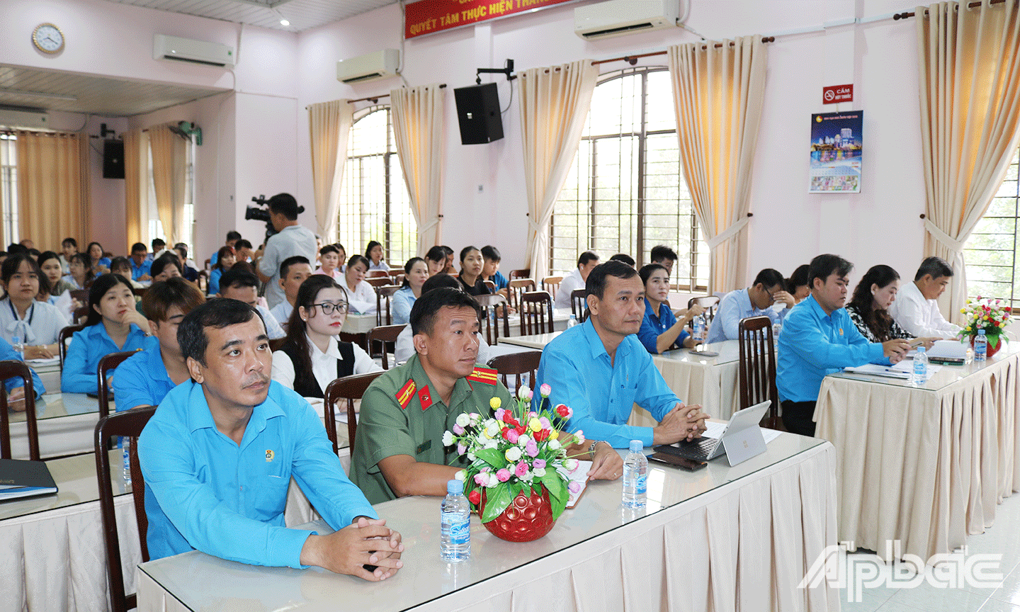 Đại biểu tham dự 