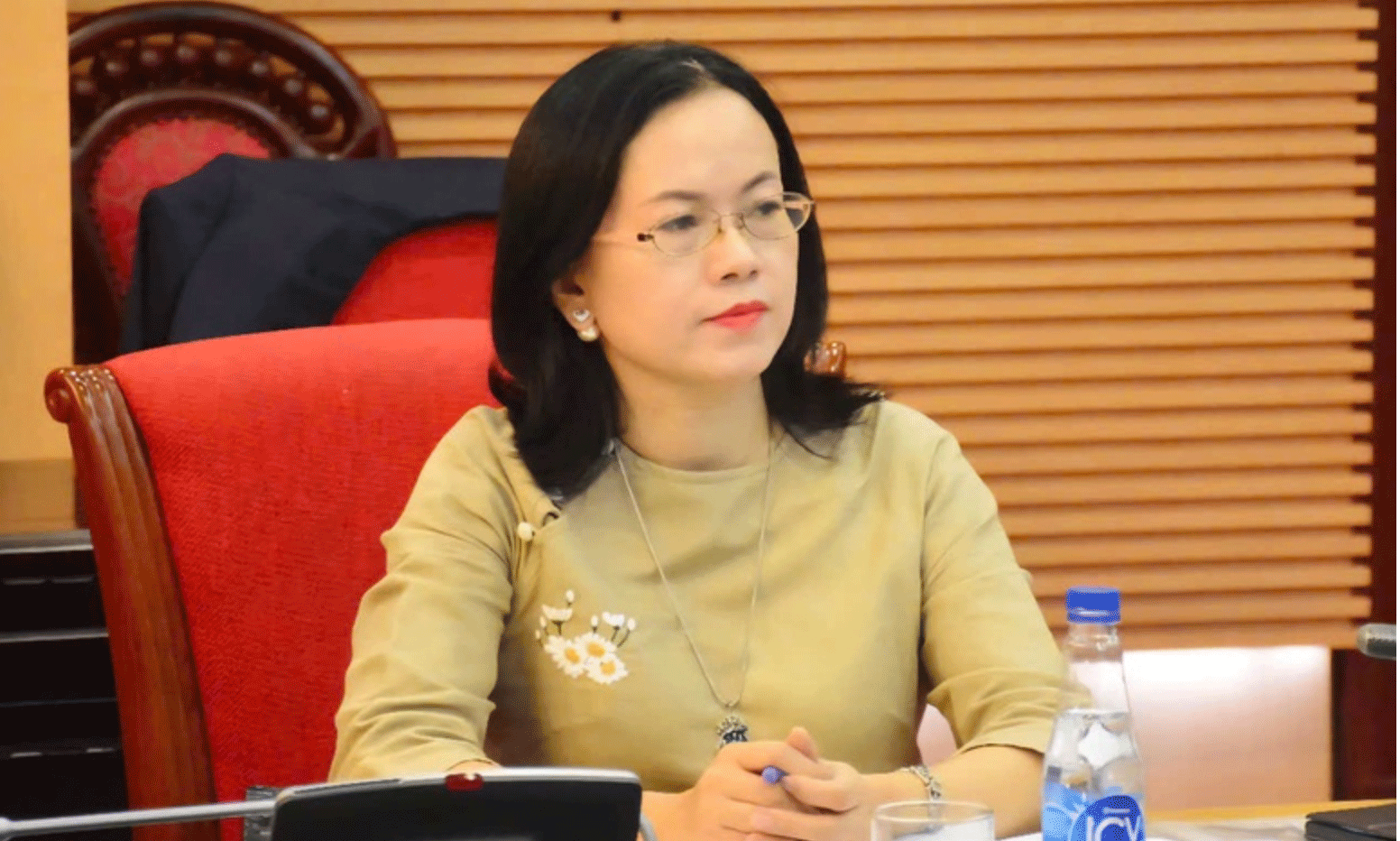 Bà Nguyễn Thị Chiên chia sẻ, việc học bơi không chỉ là kỹ năng sống, mà là yêu cầu bắt buộc như học chữ - Ảnh: VGP/Thu Trang