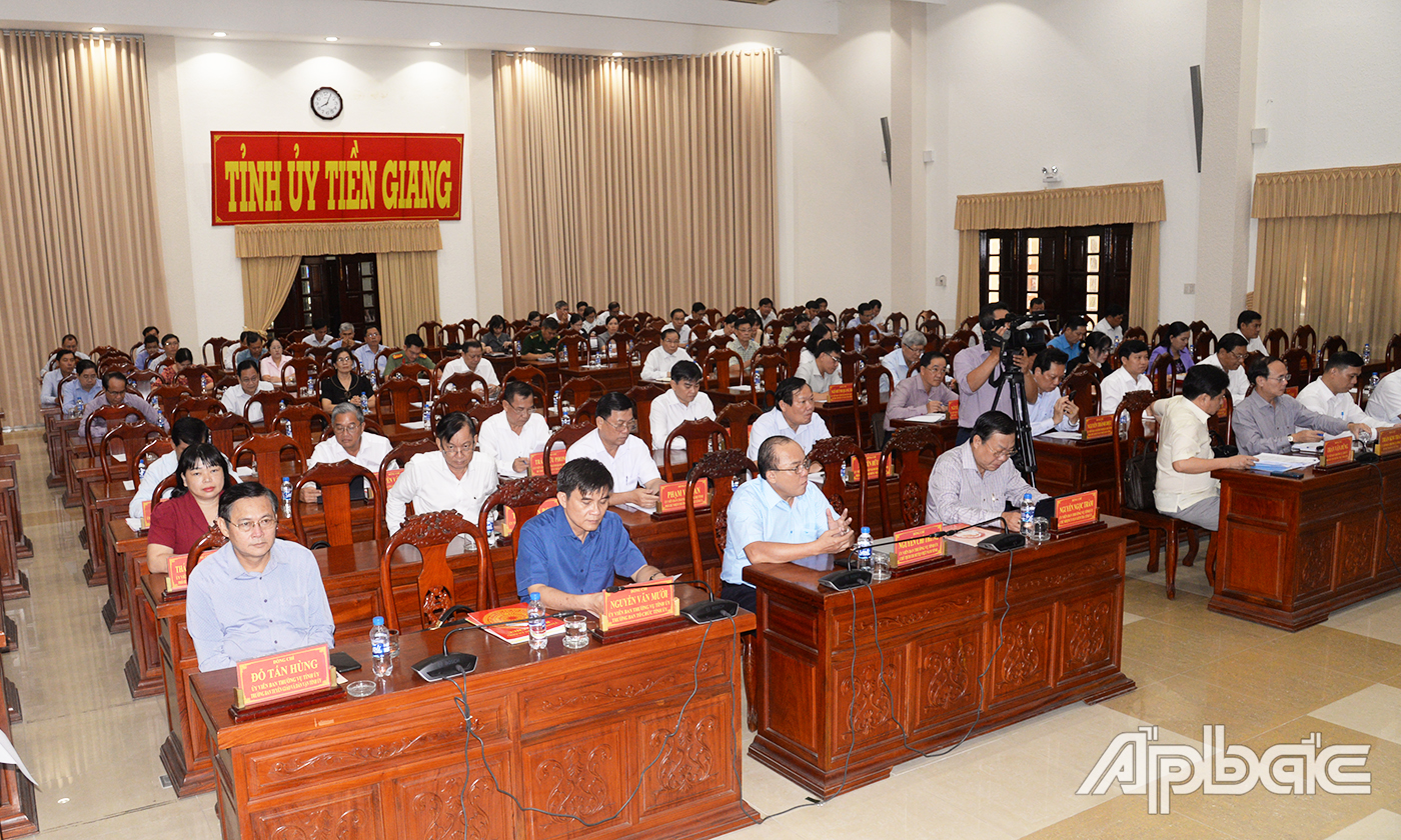 Quang cảnh hội nghị