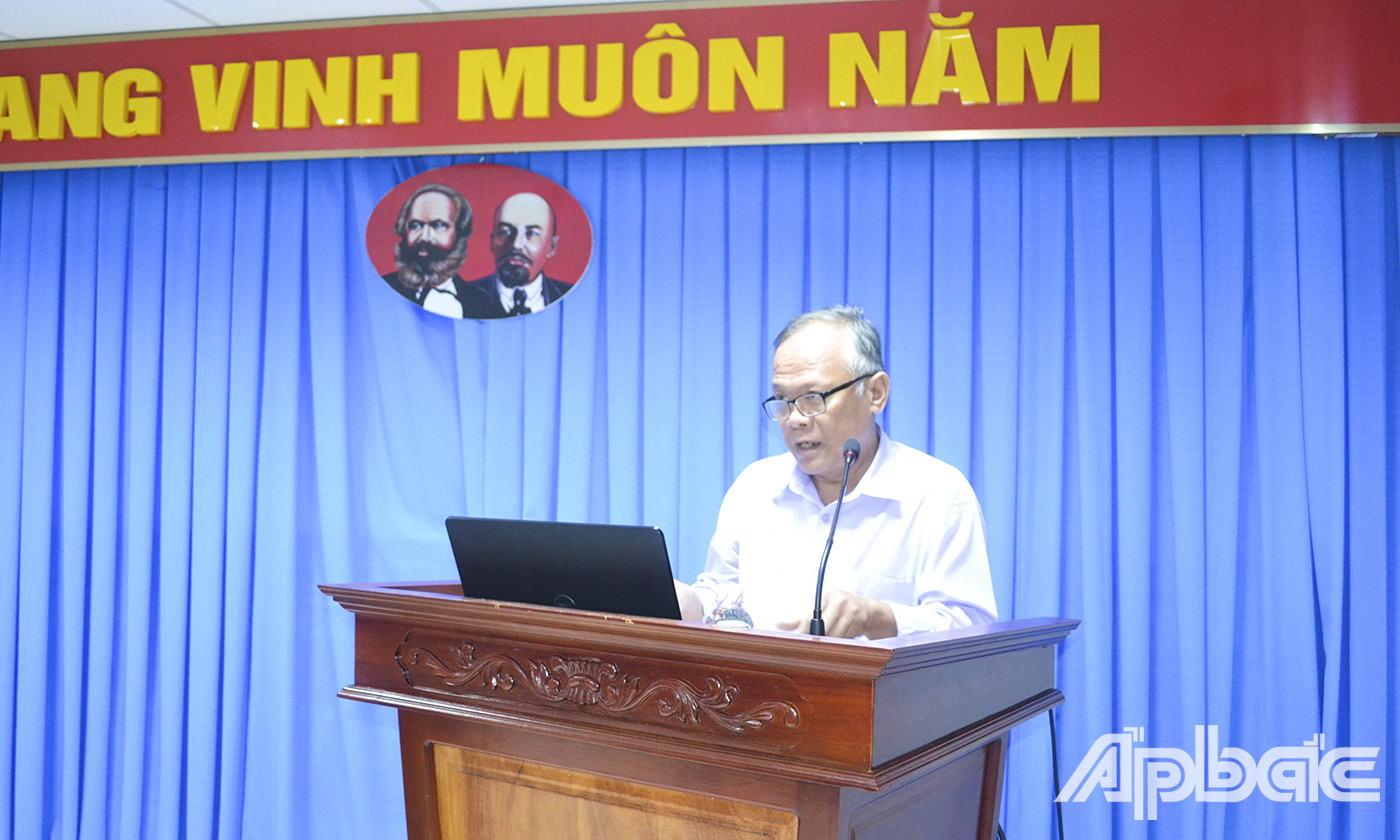 Đại diện Sở Nông nghiệp và Môi trường phát biểu tại hội nghị.