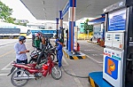 Tăng gần 200 đồng/lít, giá xăng RON95-III vượt ngưỡng 20.000 đồng/lít