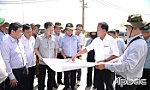 Chủ tịch UBND tỉnh Đồng Tháp Trần Trí Quang khảo sát các dự án tại khu vực phía Đông