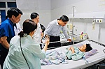 Vụ lật tàu du lịch tại Hạ Long: 10 người sống sót đang được tập trung điều trị, chăm sóc