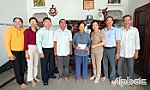 Lãnh đạo phường Long Thuận thăm và tặng quà gia đình chính sách