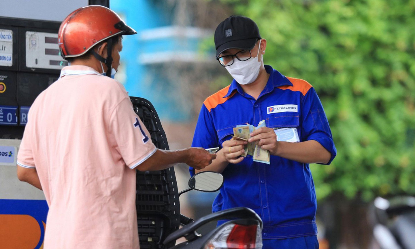 Giá xăng dầu đồng loạt giảm mạnh từ chiều 3-7