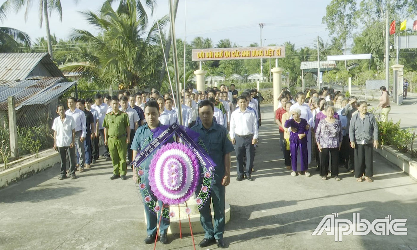 Xã Tân Thới họp mặt kỷ niệm 78 năm Ngày Thuơng binh - Liệt sĩ 27-7
