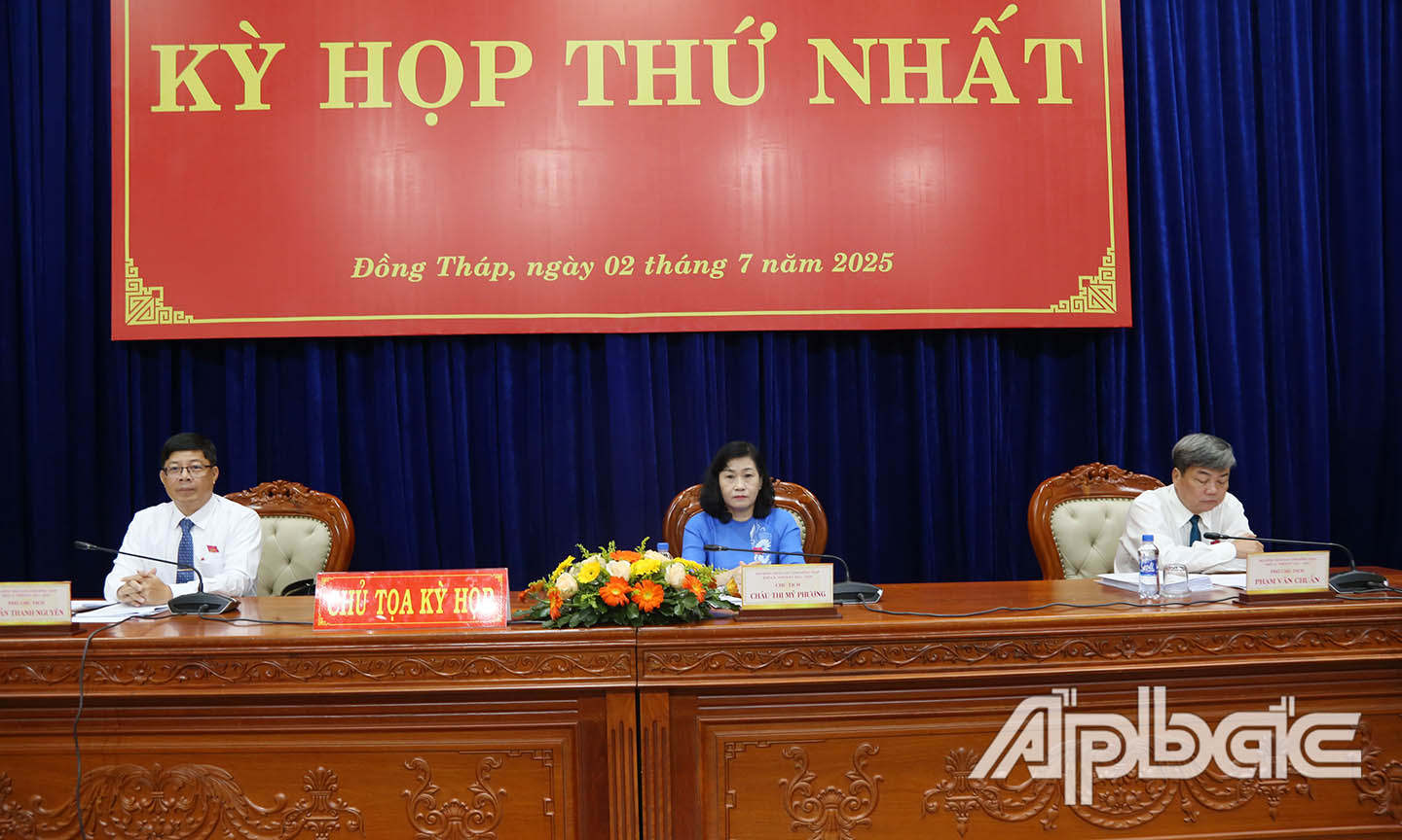 chủ tọa kỳ họp