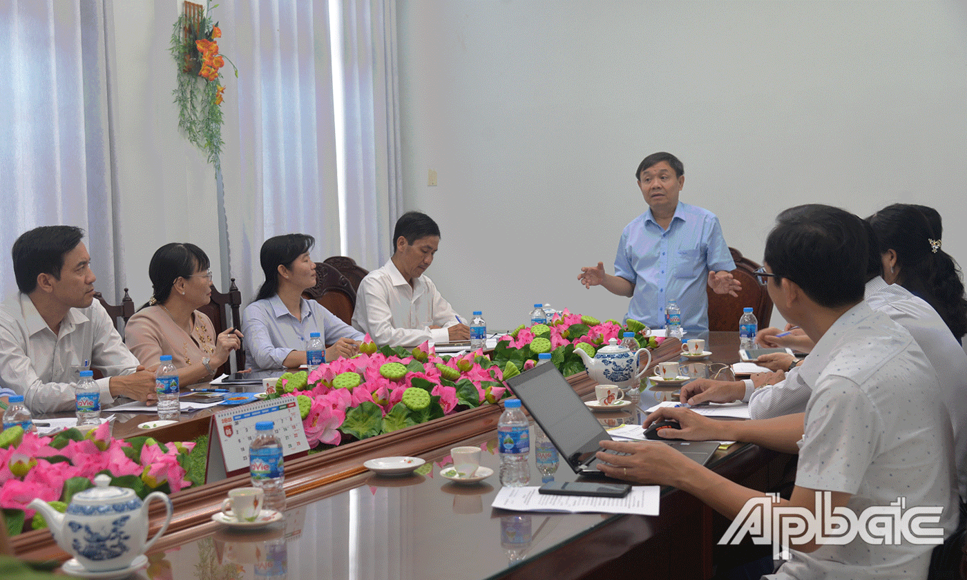 Phó Bí thư Tỉnh uỷ phát biểu tại buổi làm việc.