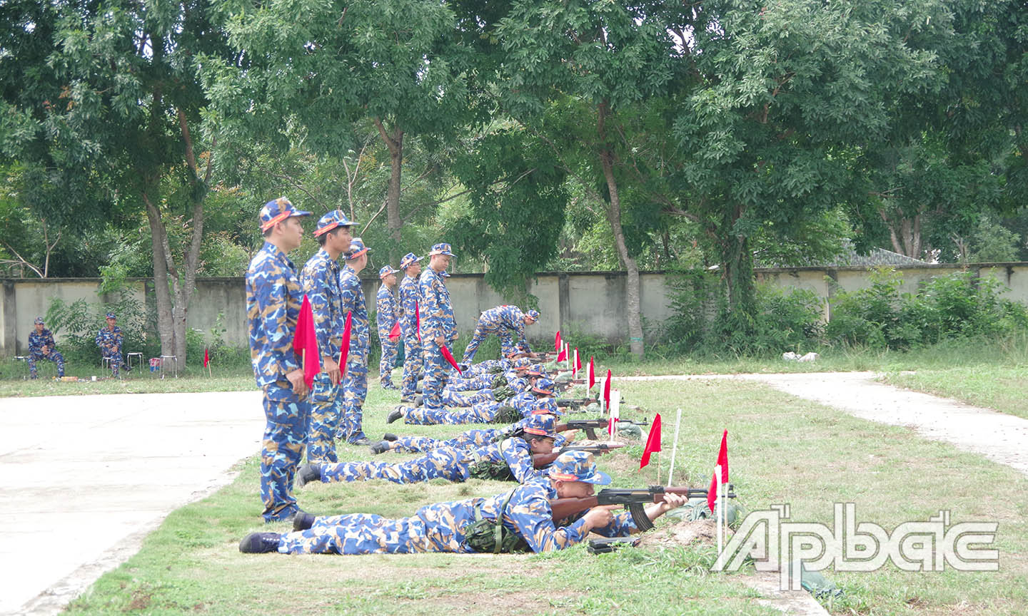 Kiểm tra bắn đạn thật súng bộ binh.