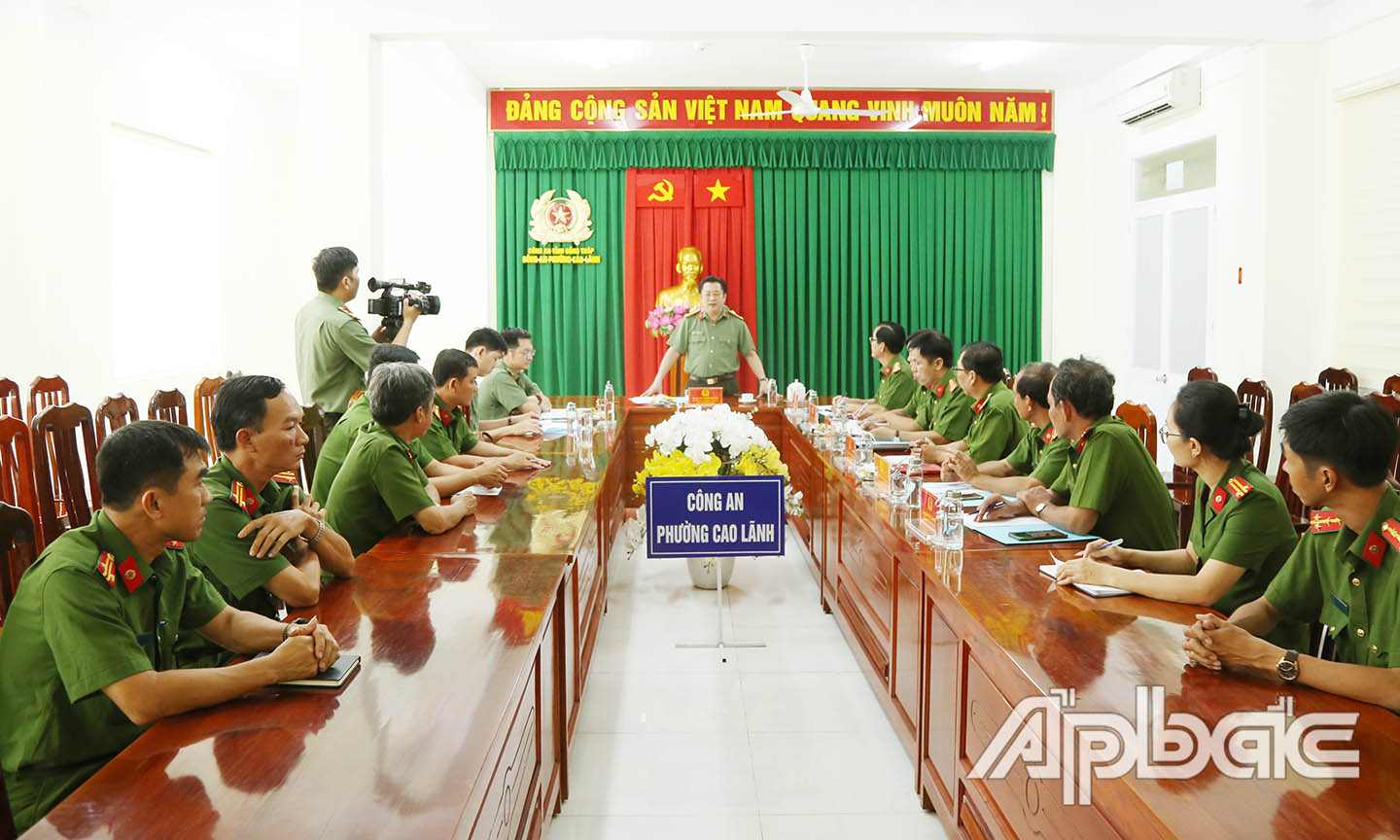 Làm việc Ban Chỉ huy và cán bộ chiến sĩ phường Cao Lãnh.