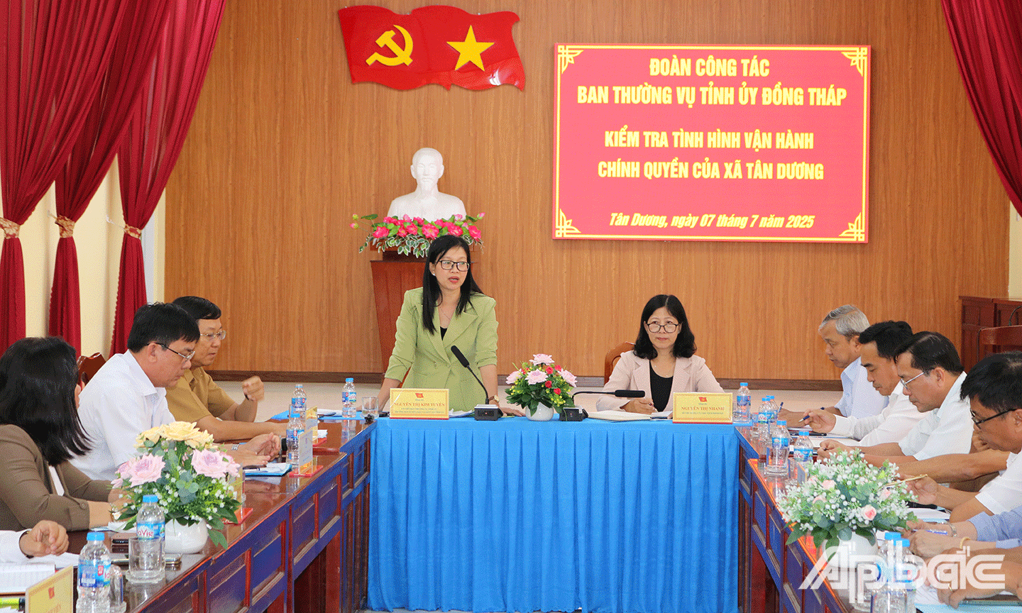 Đồng chí Nguyễn Thị Kim Tuyến phát biểu tại buổi làm việc