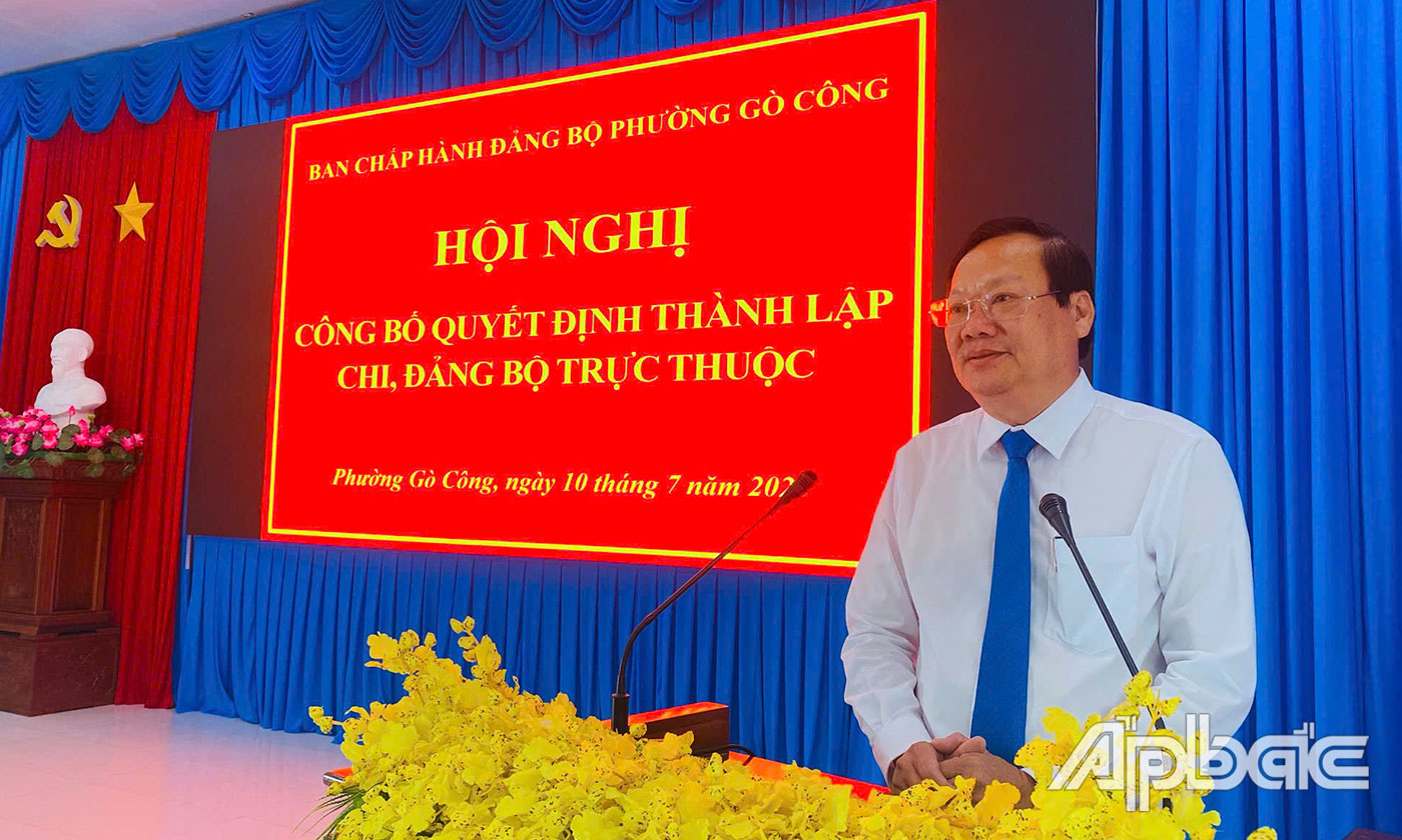 Đồng chí Nguyễn Hữu Lợi phát biểu tại hội nghị.