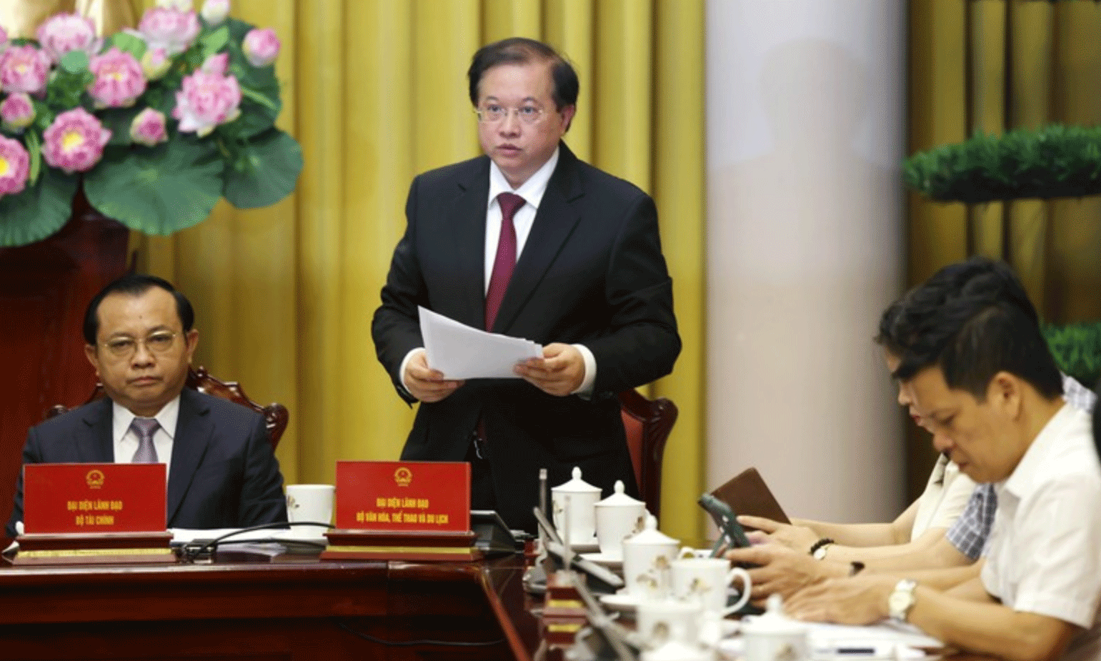 Thứ trưởng Bộ Văn hóa, Thể thao và Du lịch Tạ Quang Đông phát biểu tại buổi họp báo - Ảnh: VGP/Đức Tuân
