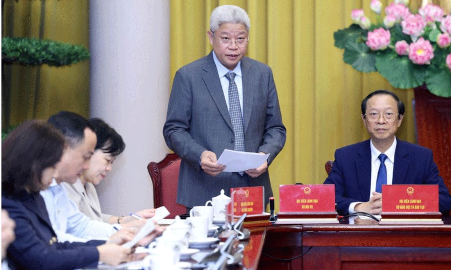 Thứ trưởng Bộ Nội vụ Nguyễn Mạnh Khương phát biểu tại buổi họp báo - Ảnh: VGP/Đức Tuân