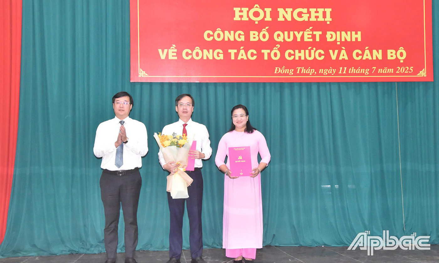 đồng chí Lê Quốc Phong, Ủy viên Trung ương Đảng, Bí thư Tỉnh ủy, Trưởng Đoàn đại biểu Quốc hội đơn vị tỉnh Đồng Tháp 