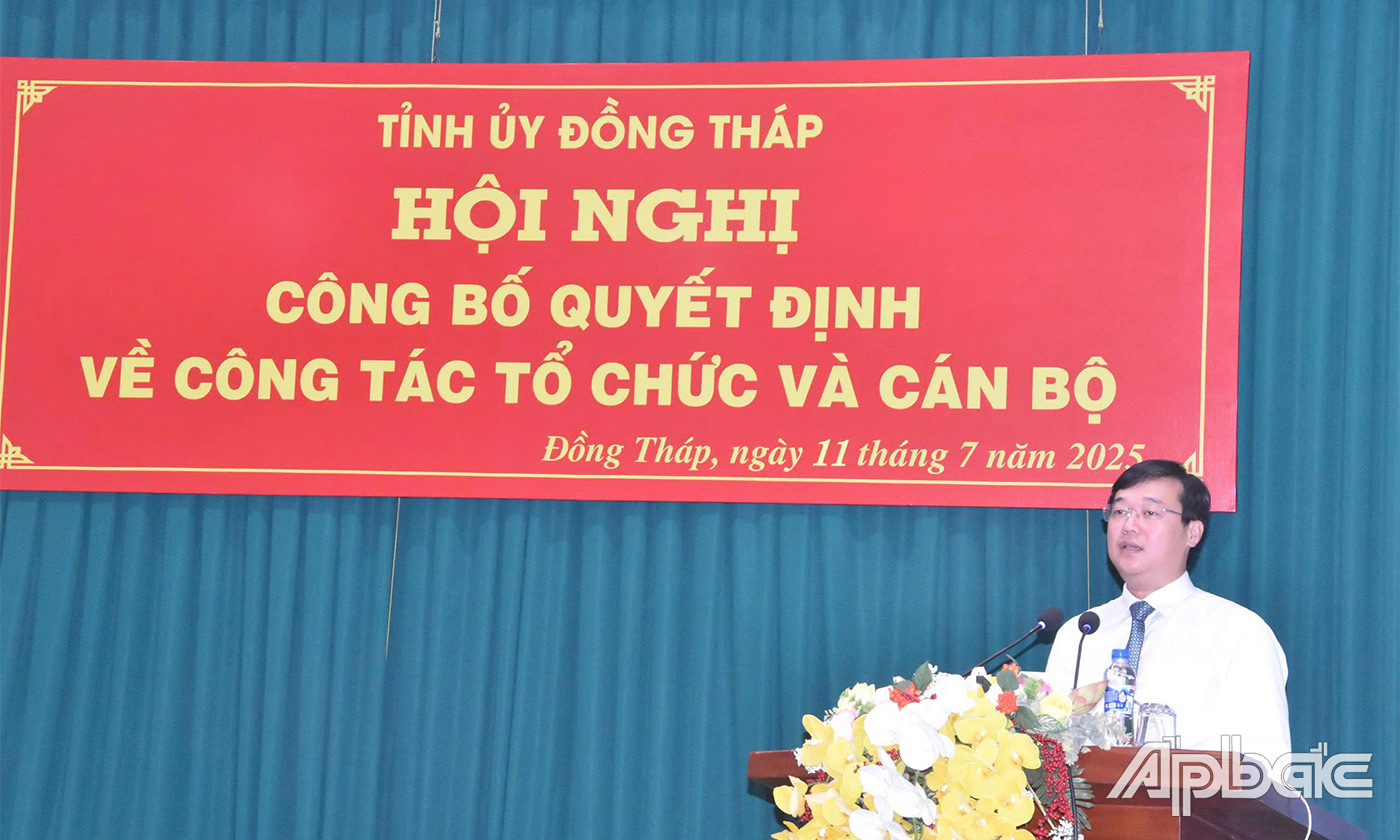 đồng chí Lê Quốc Phong, Ủy viên Trung ương Đảng, Bí thư Tỉnh ủy, Trưởng Đoàn đại biểu Quốc hội đơn vị tỉnh Đồng Tháp 