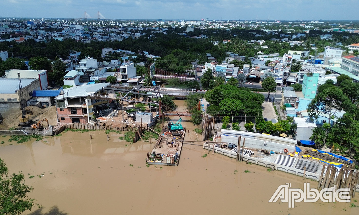 Nhà thầu đang tập trung tháo dỡ mặt bằng để triển khai thi công.