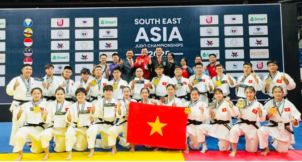 Võ sĩ đội tuyển judo Việt Nam đang thi đấu và có những kết quả huy chương đầu tiên tại Philippines. Ảnh: JUDOVIETNAM