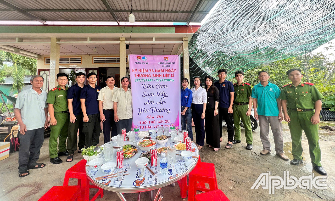 Tuổi trẻ phường Sơn Qui phối hợp tổ chức Chương trình “Bữa cơm sum vầy - ấm áp yêu thương”.