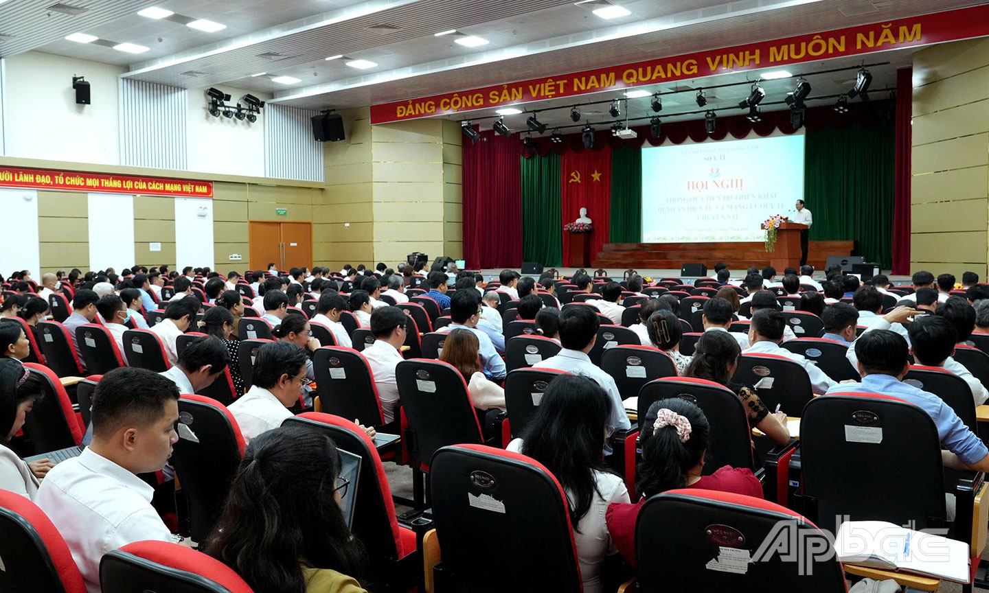 Quang cảnh hội nghị tại Bệnh viện Đa khoa Tiền Giang, tỉnh Đồng Tháp.