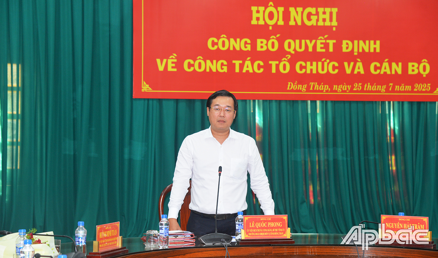 Đồng chí Lê Quốc Phong, Ủy viên BCH Trung ương Đảng, Bí thư Tỉnh ủy, Trưởng Đoàn đại biểu Quốc hội đơn vị tỉnh Đồng Tháp đã dự và phát biểu chỉ đạo