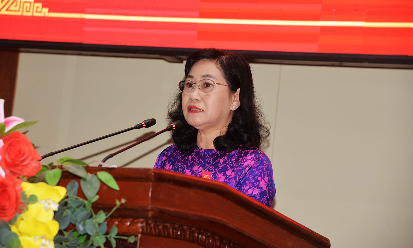 Đồng chí Châu Thị Mỹ Phương phát biểu khai mạc kỳ họp.