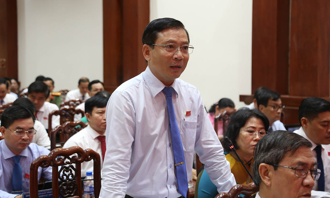 Đại biểu thảo luận, làm rõ một số nội dung tại các tờ trình, nghị quyết được trình ra kỳ họp