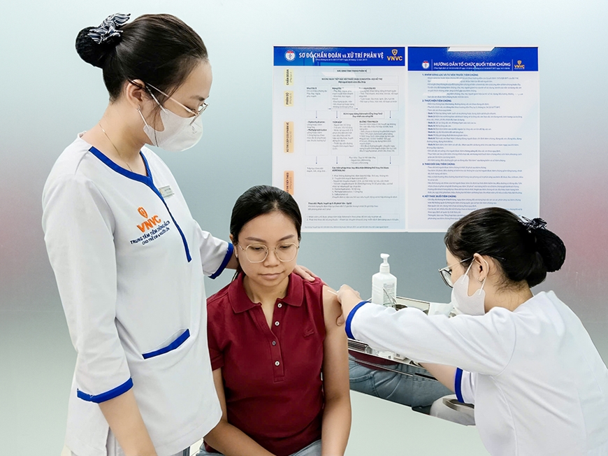 Tiêm vaccine là biện pháp tốt nhất để phòng bệnh sốt xuất huyết. 