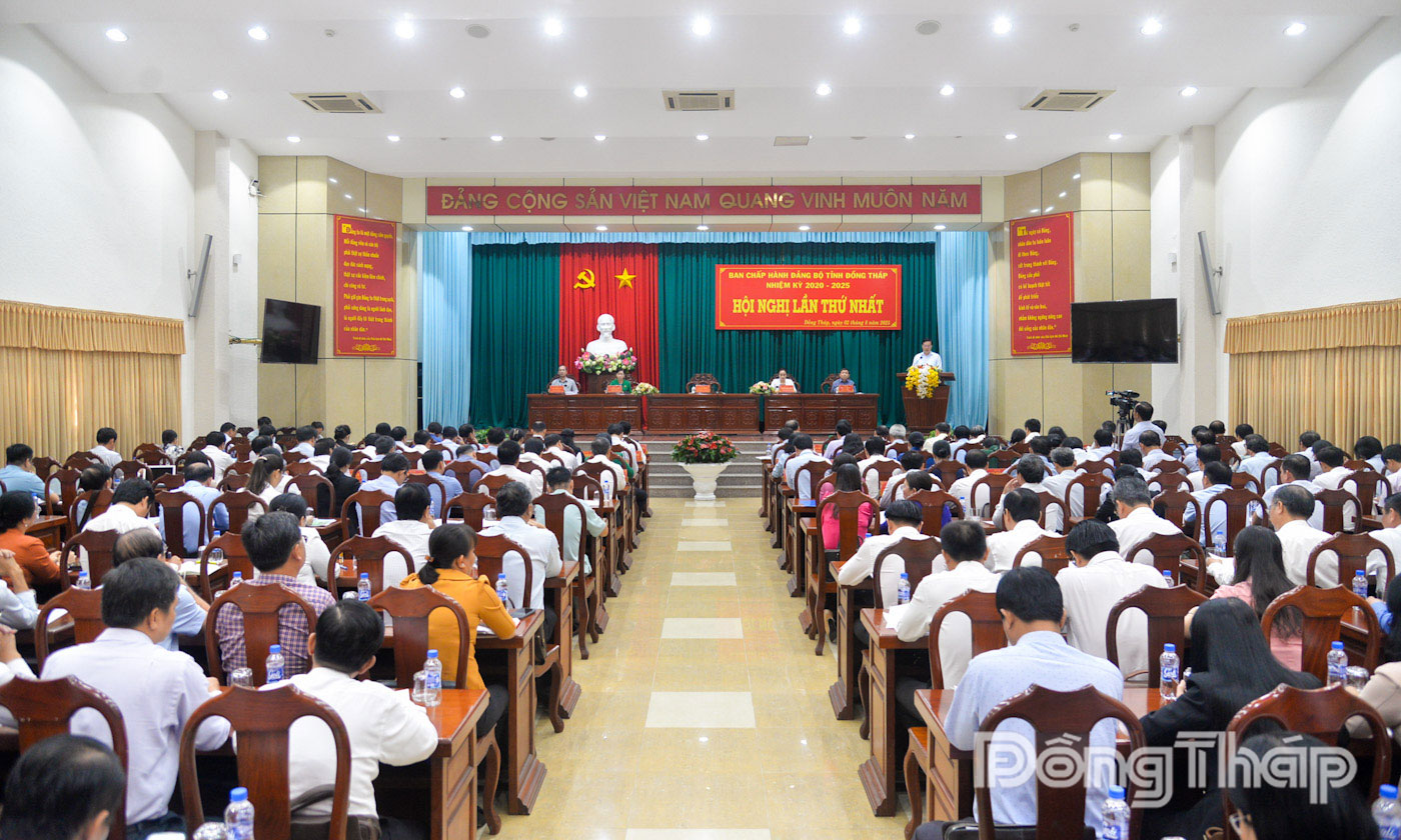 Quang cảnh hội nghị.