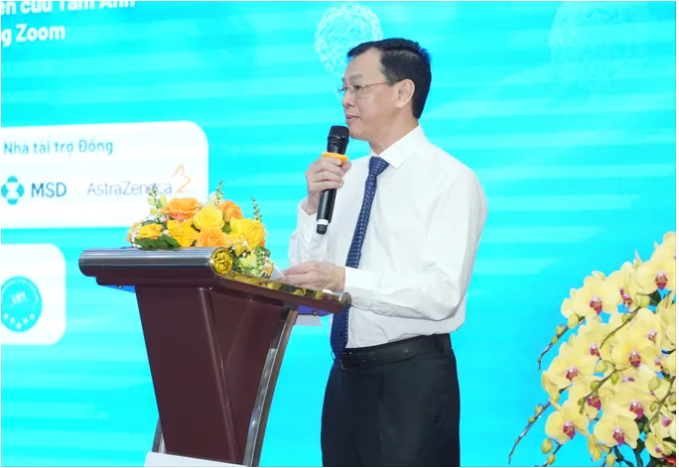 Thứ trưởng Bộ Y tế Nguyễn Tri Thức phát biểu tại hội nghị.
