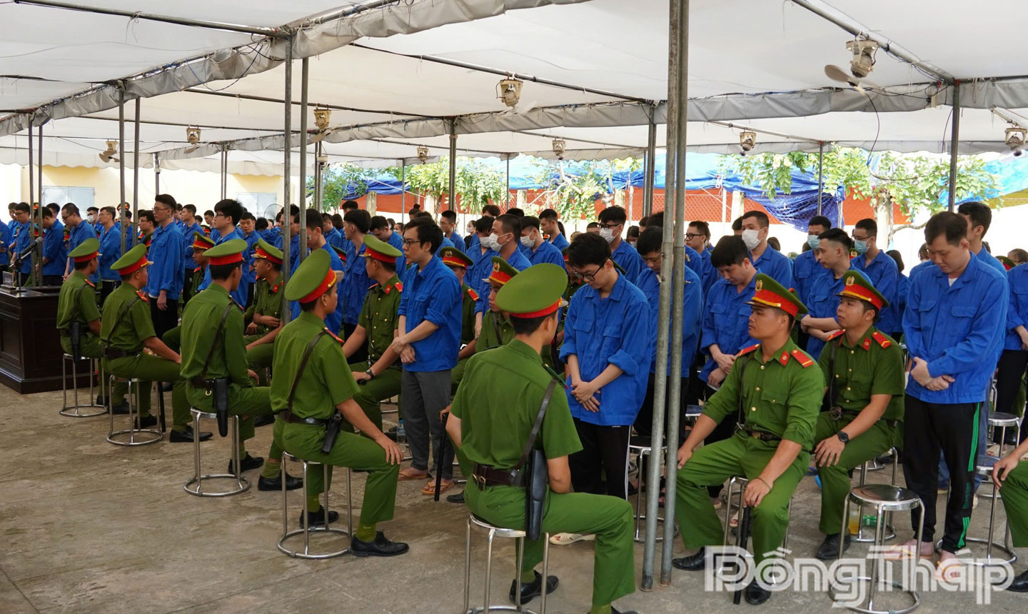 Các bị cáo tại phiên toà xét xử.